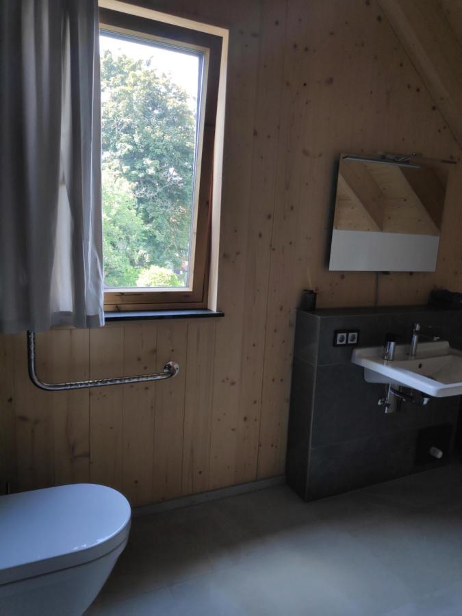 Ferienwohnungen Und Zimmer In Reutlingen-Goenningen Exterior foto