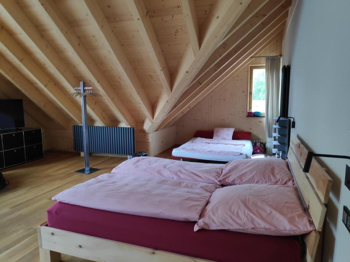 Ferienwohnungen Und Zimmer In Reutlingen-Goenningen Exterior foto